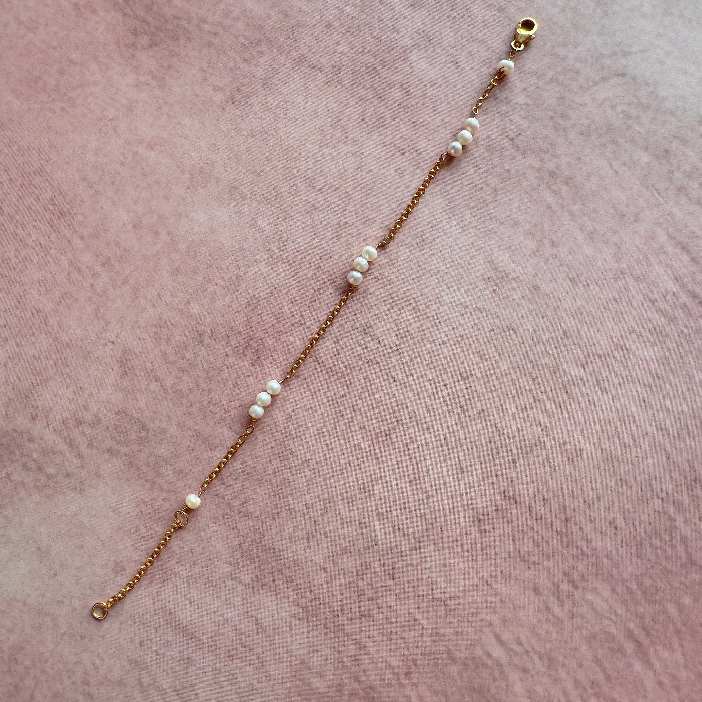 Small pearls bracelet
